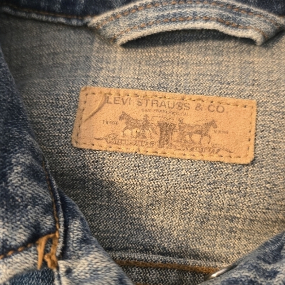 Upcycled Hand Crafted Boho Cottage On Levi's Trucker Denim Jacket Size Sm In EUC - Picture 7 of 11